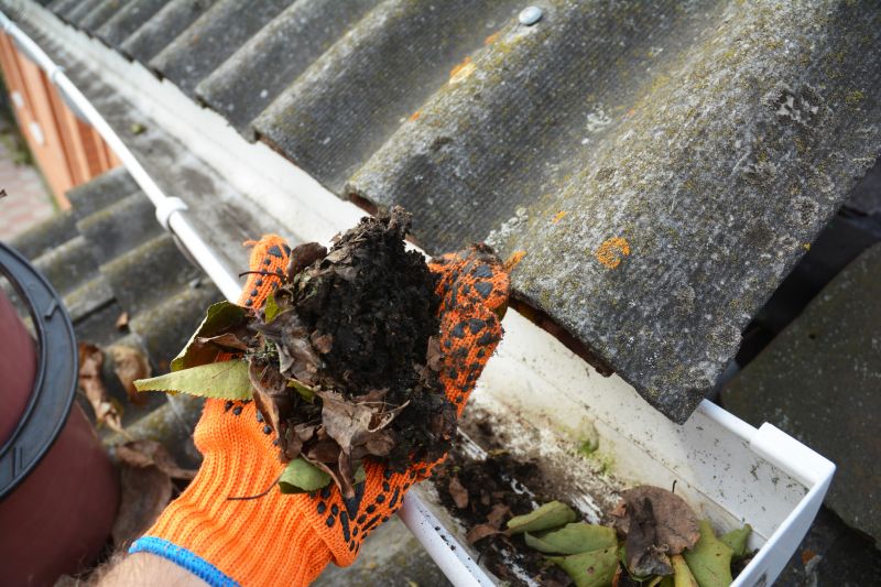 Gutter System Before Repair
